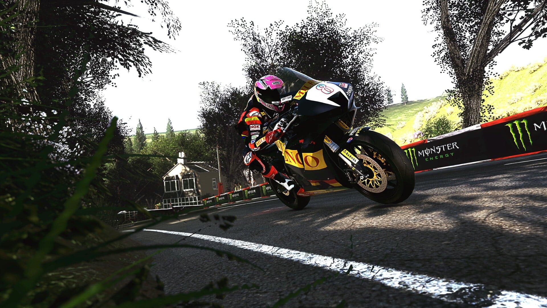TT Isle of Man: Ride on the Edge 3 (Standard Edition) - Xbox - EXON